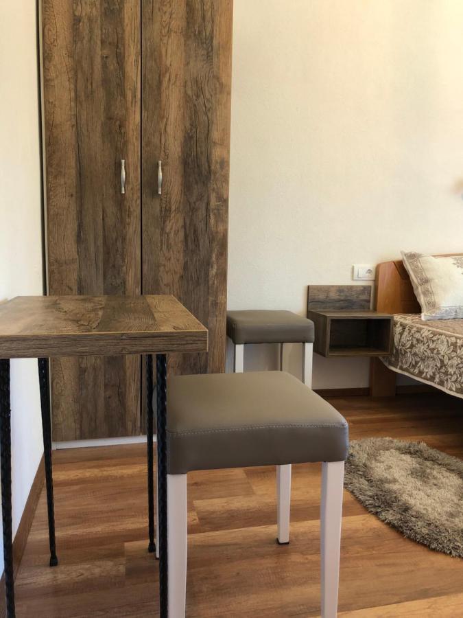 Guesthouse D&D Licko Petrovo Selo المظهر الخارجي الصورة