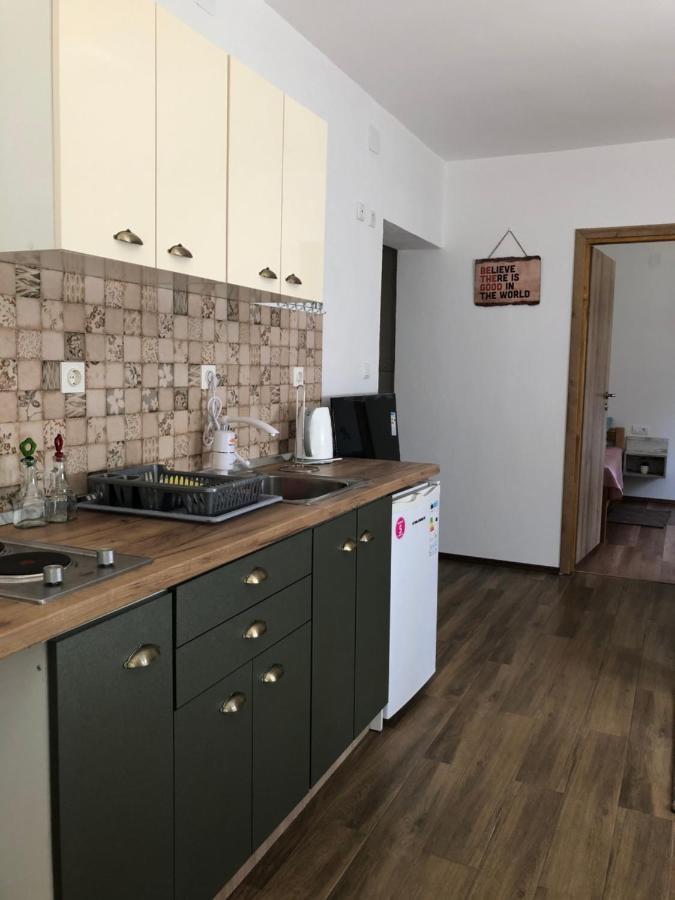 Guesthouse D&D Licko Petrovo Selo المظهر الخارجي الصورة