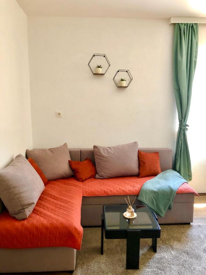 Guesthouse D&D Licko Petrovo Selo المظهر الخارجي الصورة
