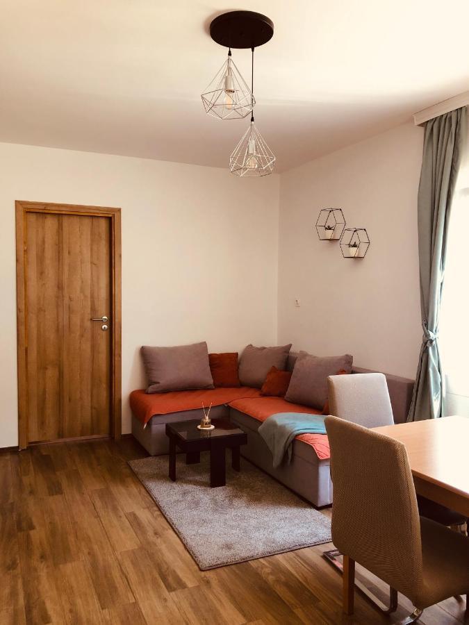 Guesthouse D&D Licko Petrovo Selo المظهر الخارجي الصورة