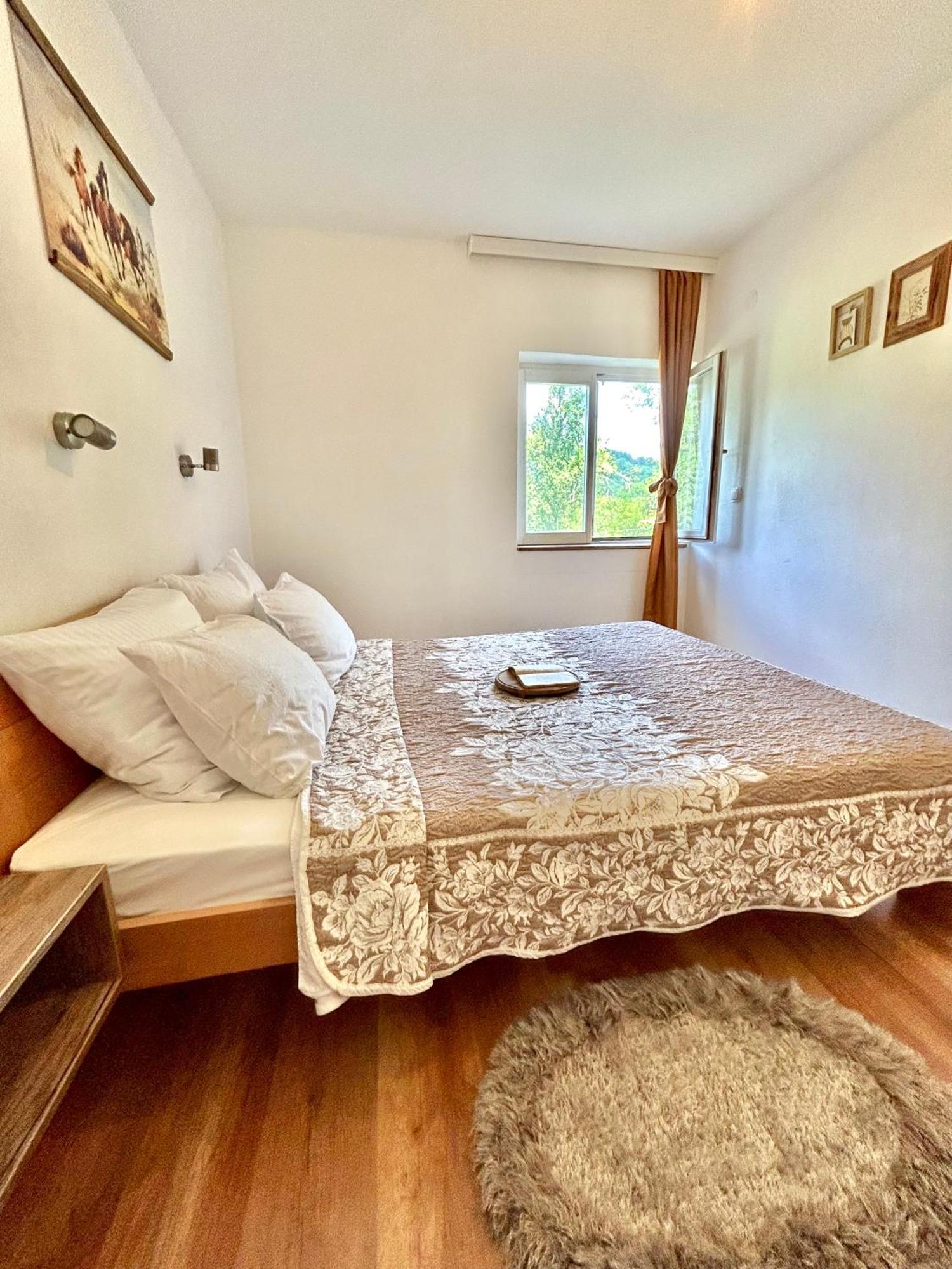 Guesthouse D&D Licko Petrovo Selo المظهر الخارجي الصورة