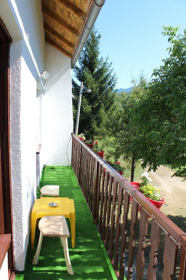 Guesthouse D&D Licko Petrovo Selo المظهر الخارجي الصورة